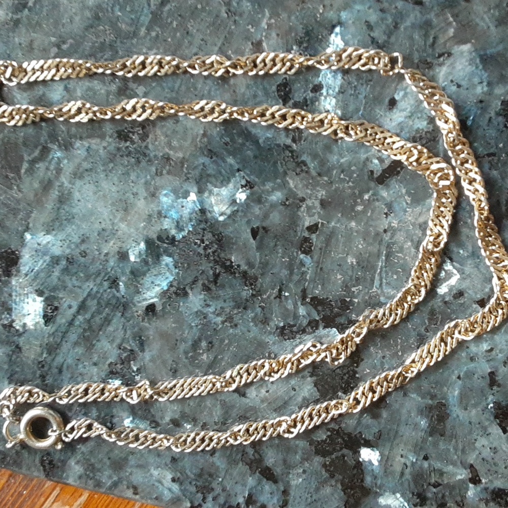 Vintage baby/children necklace.  Twisted link pattern